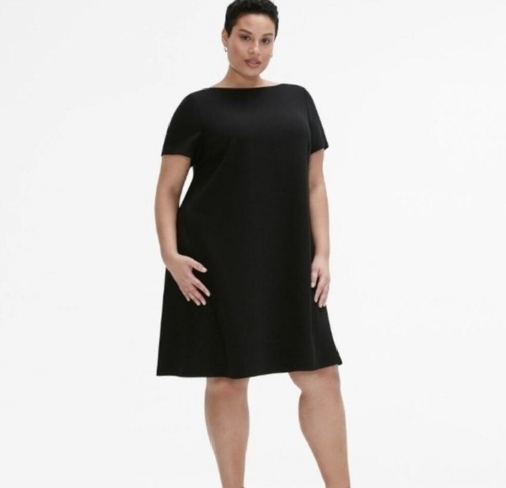 MM Lafleur Sheath Dress +2 Black Structured Workwear Minimalist Career Capsule
